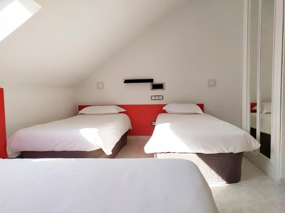 Hostal Lady Ana Maria Collado Villalba Exterior photo